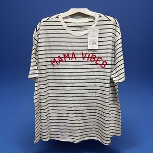 Ingrid + Isabel Short Sleeve Graphic Maternity T-Shirt "MAMA VIBES" Size S